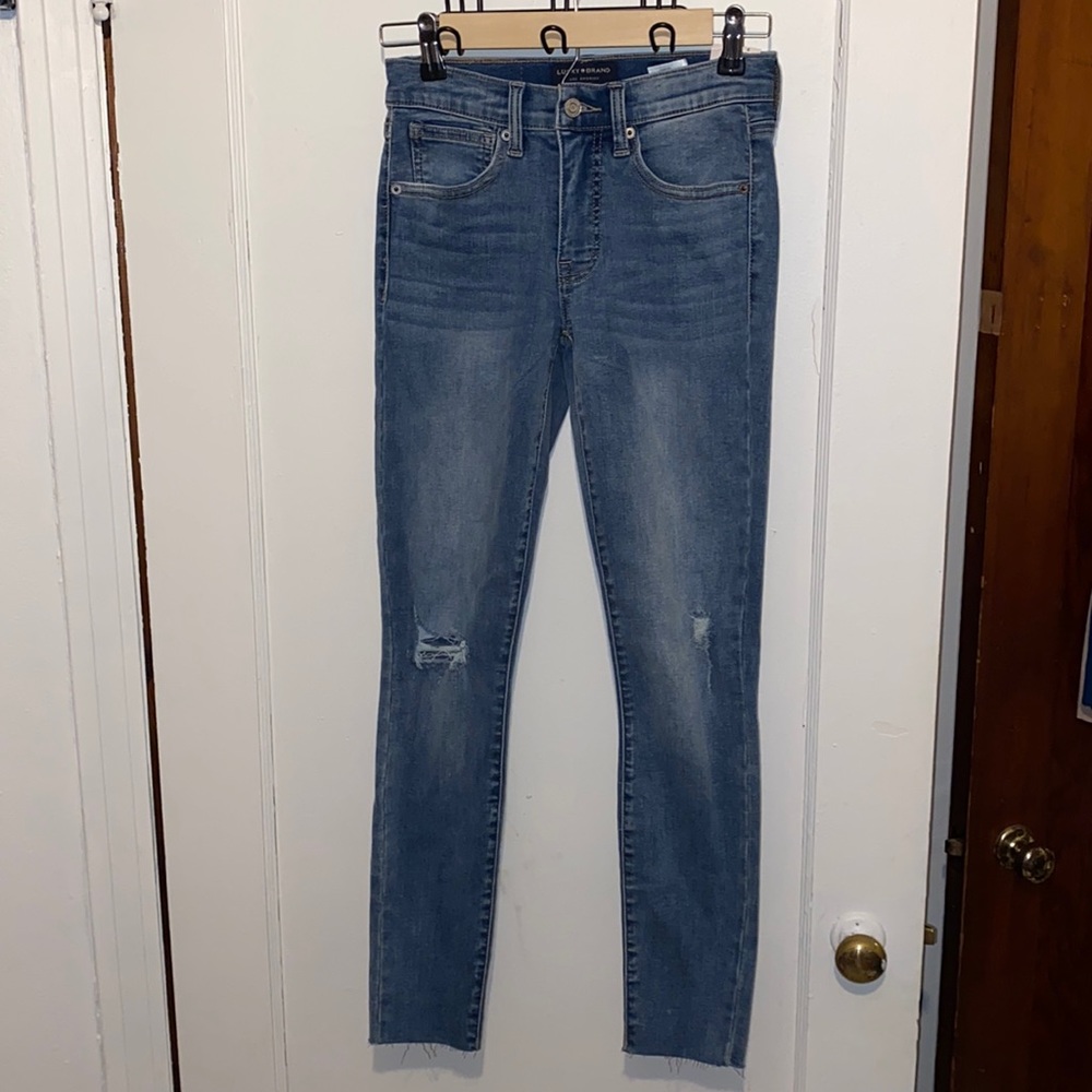 Lucky Brand Ava Mid-Rise Super skinny light denim jeans  with distressed